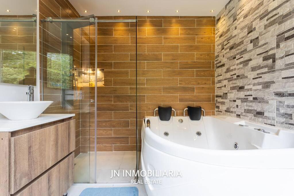 Nuevo A 2 Minutos Del Jmc Jacuzzi