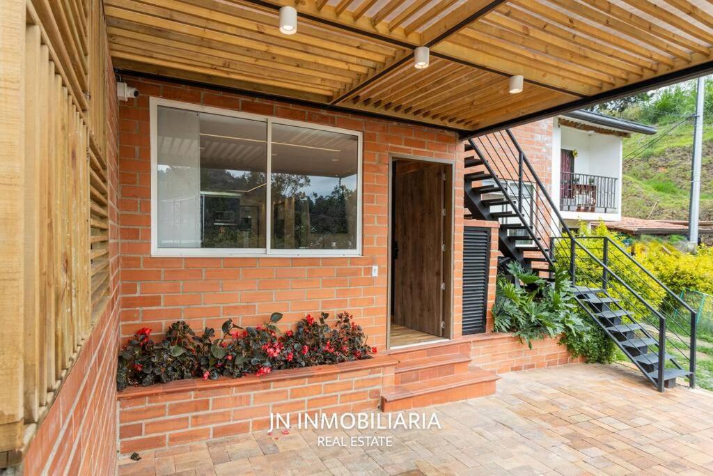Nuevo A 2 Minutos Del Jmc Jacuzzi Apartment